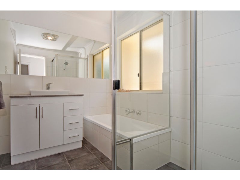 24 Bradford Road, Goolwa Beach SA 5214