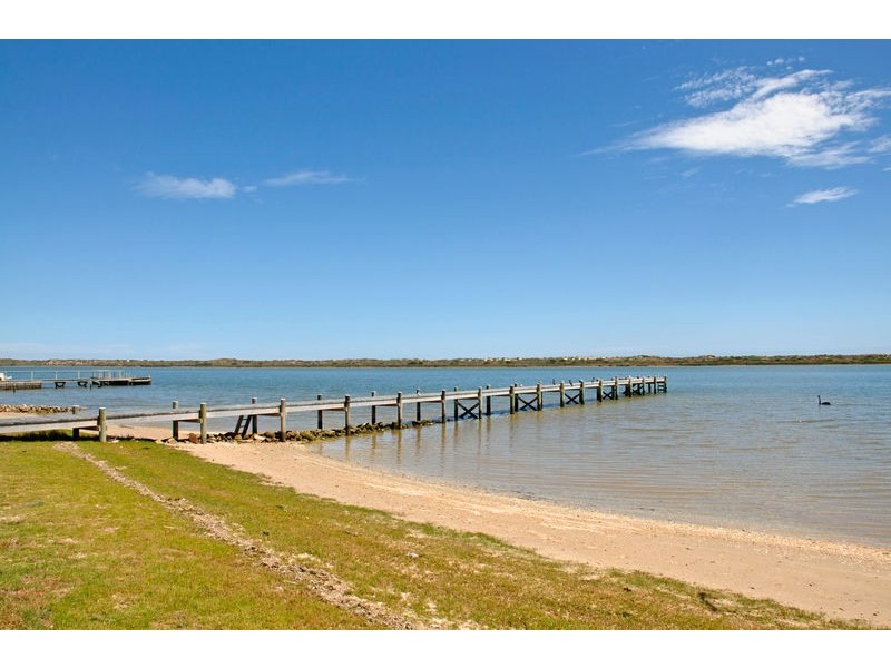 61 Goolwa Channel Drive, Hindmarsh Island SA 5214