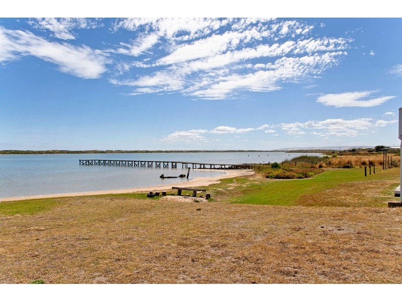 61 Goolwa Channel Drive, Hindmarsh Island SA 5214
