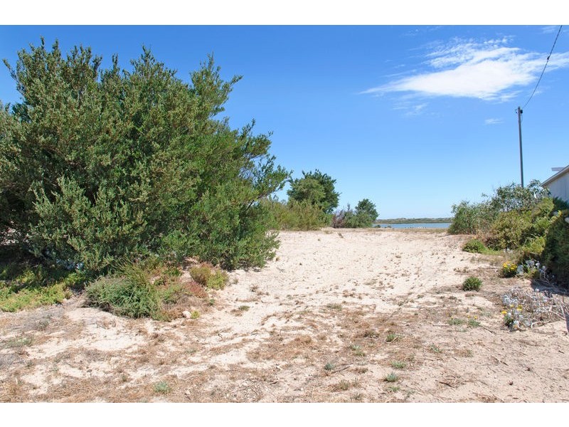 61 Goolwa Channel Drive, Hindmarsh Island SA 5214