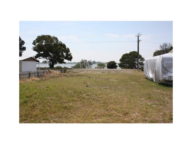 21 Captain Sturt Parade, Hindmarsh Island SA 5214