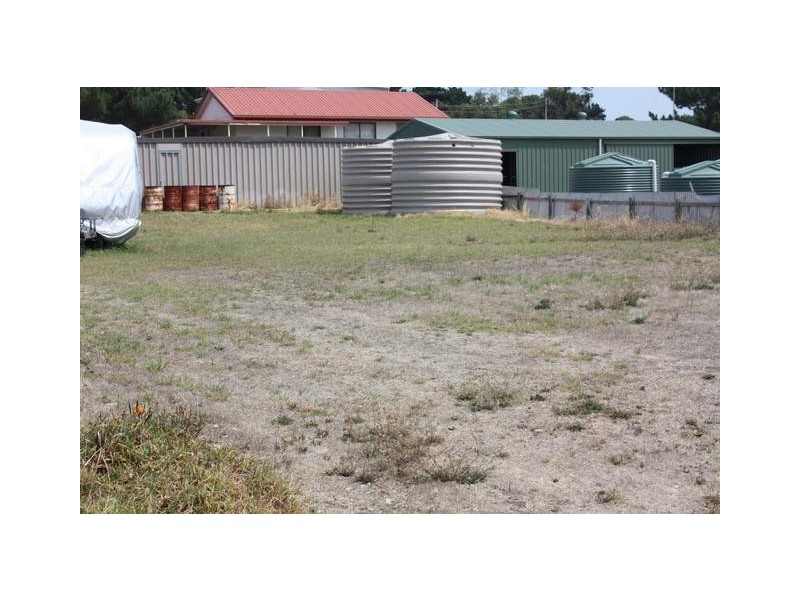21 Captain Sturt Parade, Hindmarsh Island SA 5214