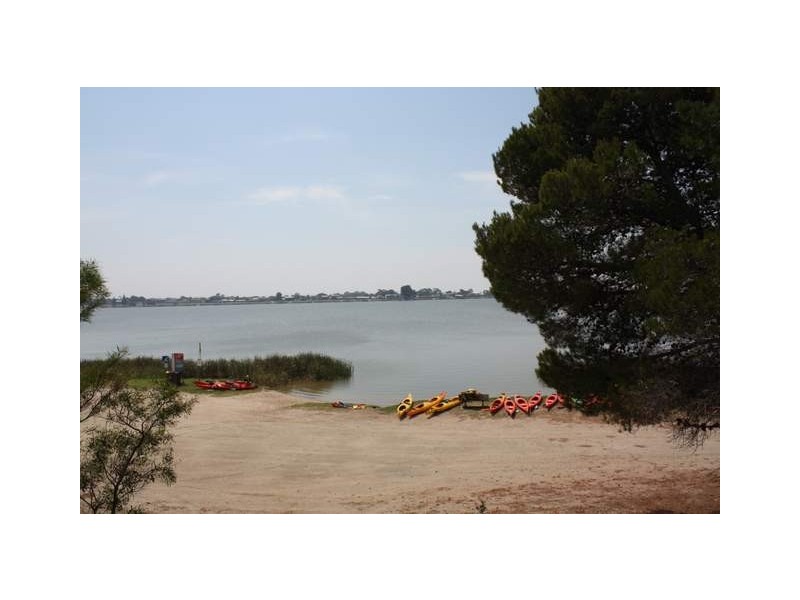 21 Captain Sturt Parade, Hindmarsh Island SA 5214
