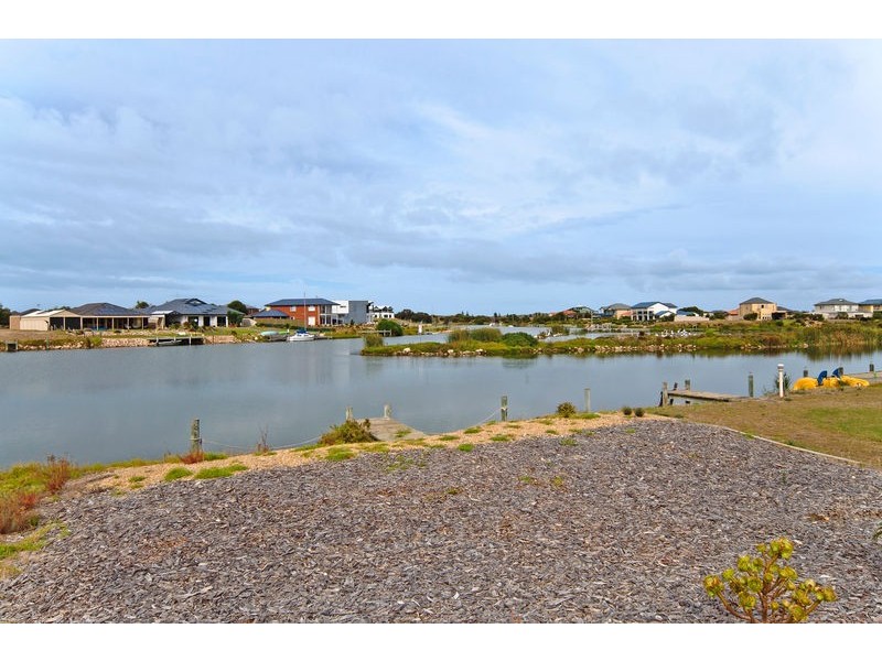 101 Wentworth Parade, Hindmarsh Island SA 5214