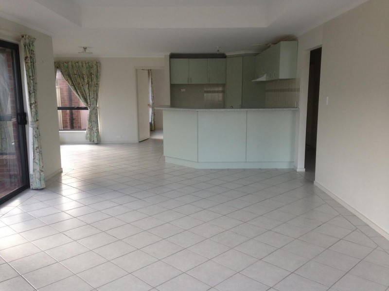 35 Britannia Parade, Hindmarsh Island SA 5214