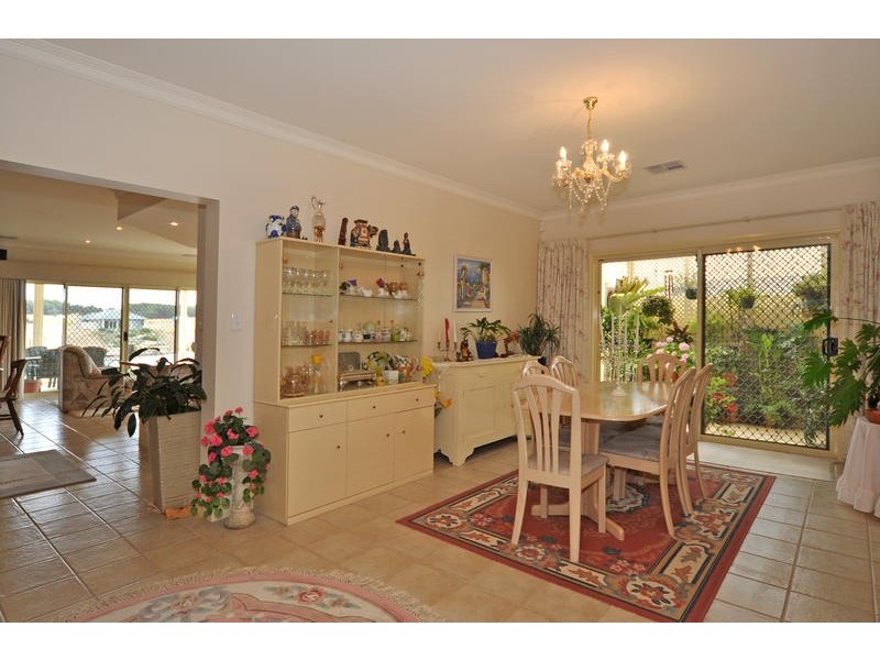 82 Britannia Parade, Hindmarsh Island SA 5214