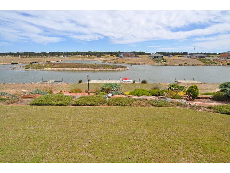 82 Britannia Parade, Hindmarsh Island SA 5214