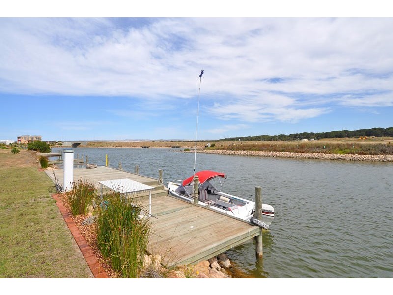 82 Britannia Parade, Hindmarsh Island SA 5214