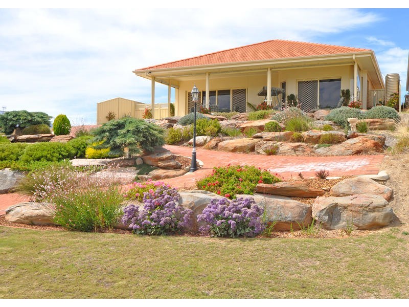 82 Britannia Parade, Hindmarsh Island SA 5214