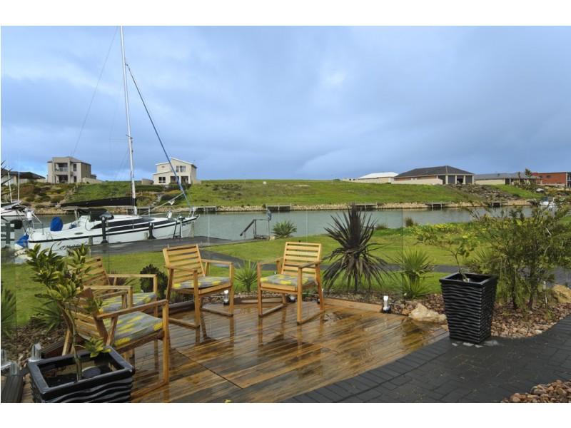 5 Blanche Parade, Hindmarsh Island SA 5214