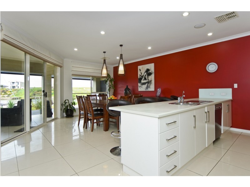 5 Blanche Parade, Hindmarsh Island SA 5214
