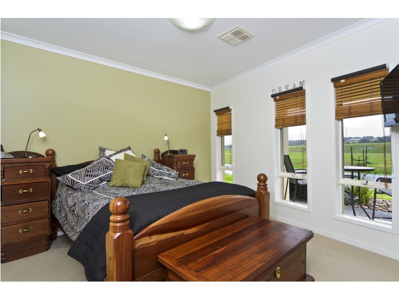 5 Blanche Parade, Hindmarsh Island SA 5214
