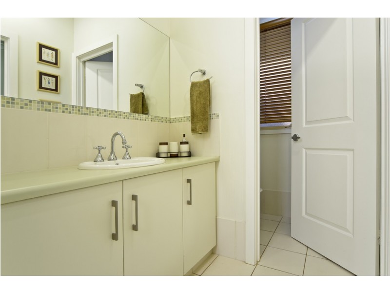 5 Blanche Parade, Hindmarsh Island SA 5214