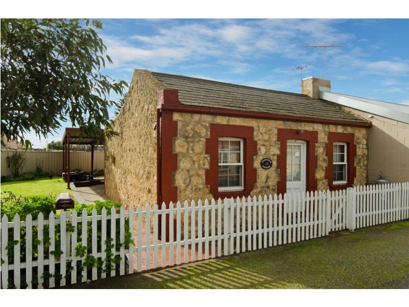 8 Hutchinson Street, Goolwa SA 5214