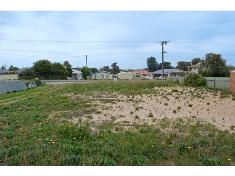11 Beach Road, Goolwa Beach SA 5214