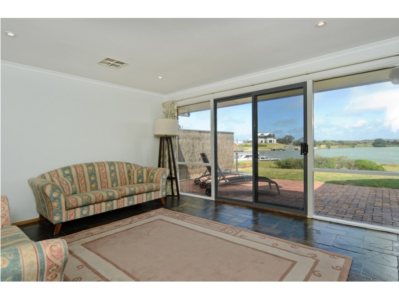 55 Prince Alfred Parade, Hindmarsh Island SA 5214