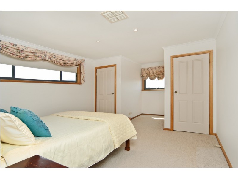 55 Prince Alfred Parade, Hindmarsh Island SA 5214