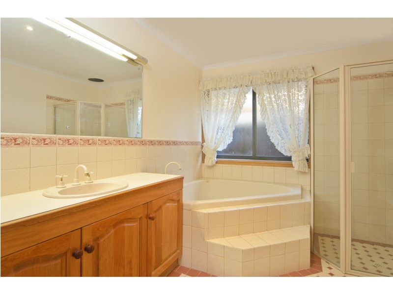 55 Prince Alfred Parade, Hindmarsh Island SA 5214