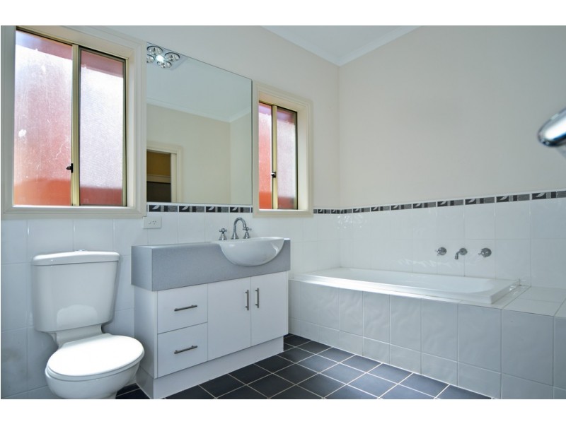 2/136A Fenchurch Street, Goolwa SA 5214