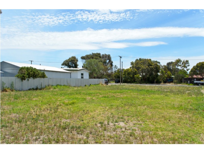 16 Lundstrom Street, Goolwa Beach SA 5214