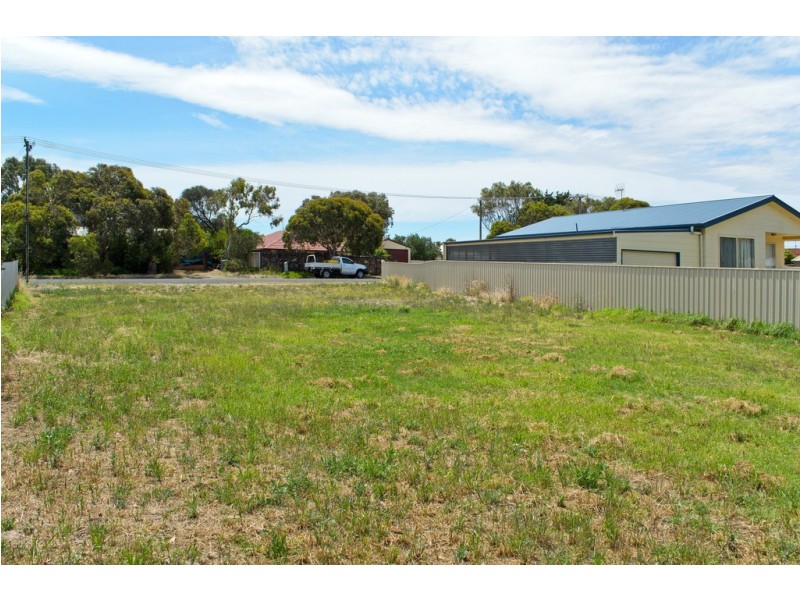 16 Lundstrom Street, Goolwa Beach SA 5214