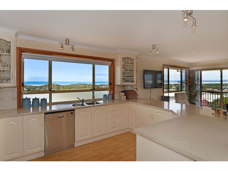 32 Bradford Road, Goolwa Beach SA 5214