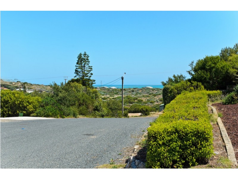 1 Corcoran Avenue, Goolwa Beach SA 5214
