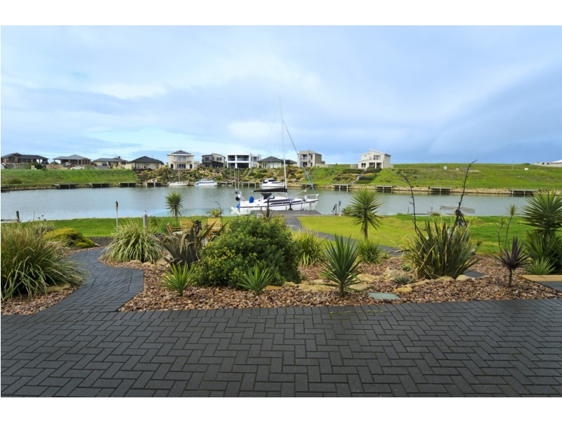 5 Blanche Parade, Hindmarsh Island SA 5214