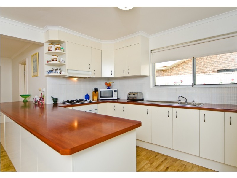 17 Captain Sturt Parade, Hindmarsh Island SA 5214