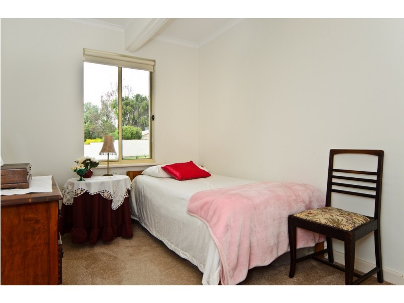 17 Captain Sturt Parade, Hindmarsh Island SA 5214