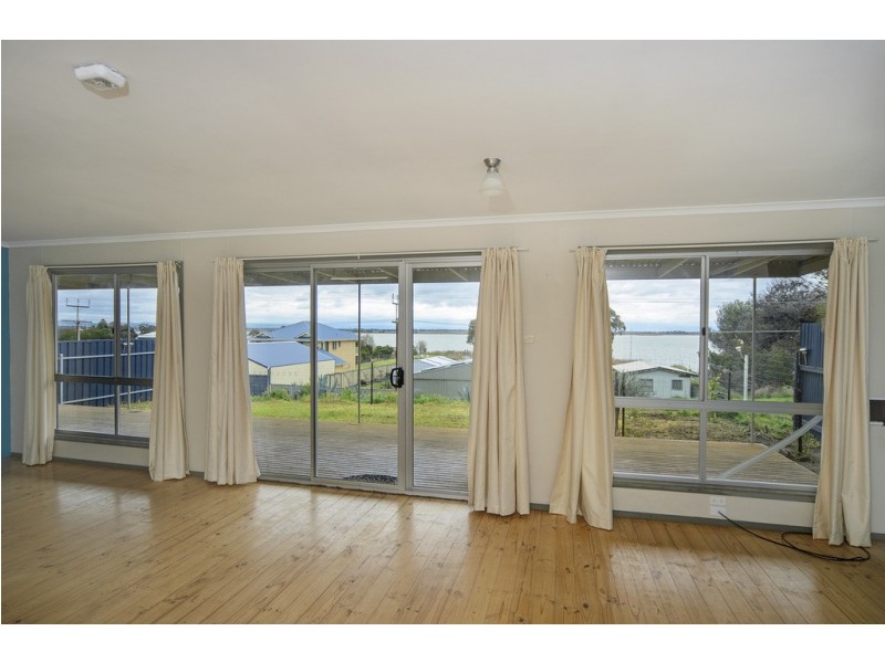 36 Sidney Parade, Hindmarsh Island SA 5214