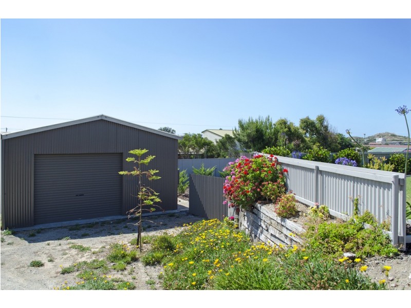 8 Aldam Avenue, Goolwa Beach SA 5214