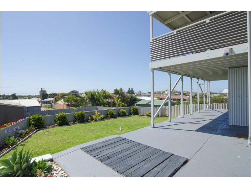 8 Aldam Avenue, Goolwa Beach SA 5214
