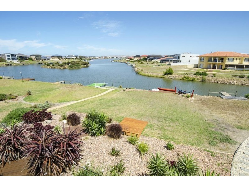 153 Excelsior Parade, Hindmarsh Island SA 5214