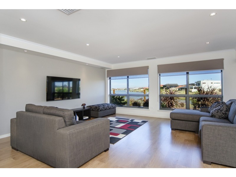153 Excelsior Parade, Hindmarsh Island SA 5214