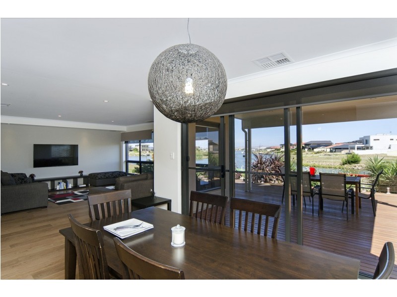 153 Excelsior Parade, Hindmarsh Island SA 5214