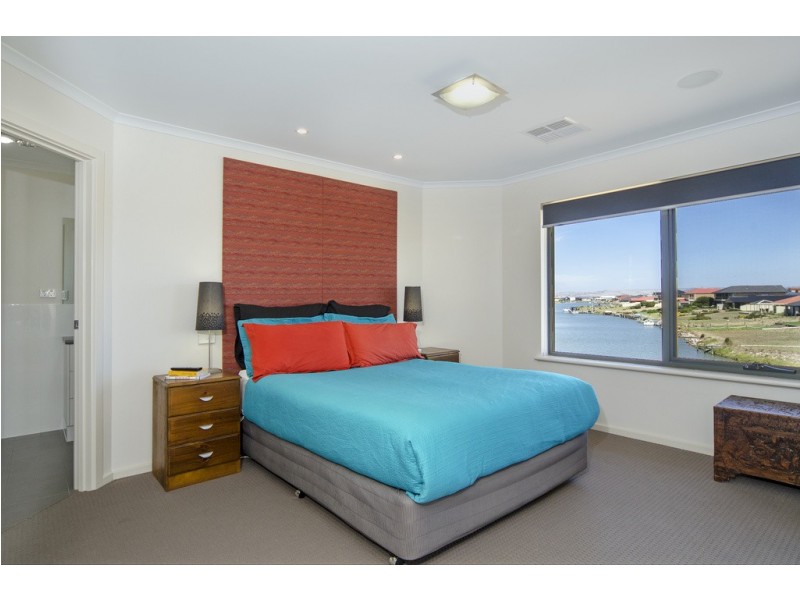153 Excelsior Parade, Hindmarsh Island SA 5214