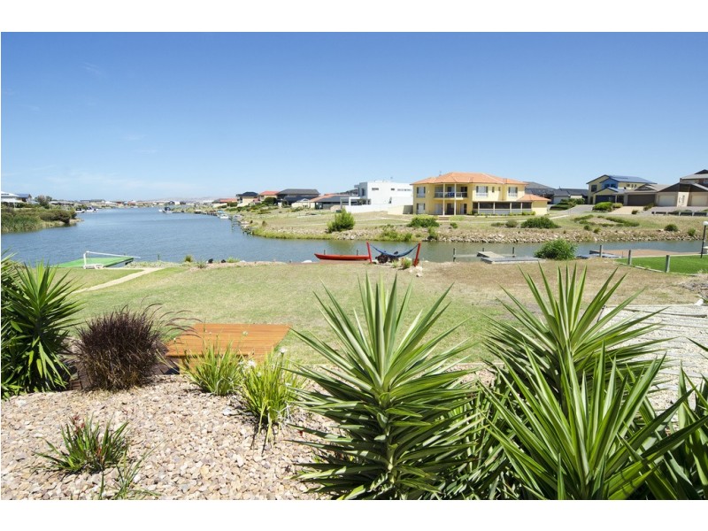 153 Excelsior Parade, Hindmarsh Island SA 5214