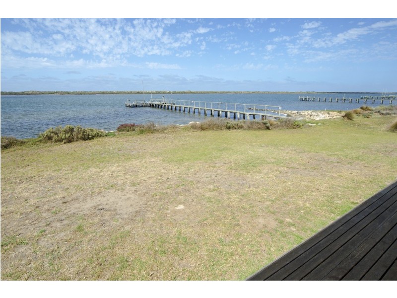 11-13 Goolwa Channel Drive, Hindmarsh Island SA 5214