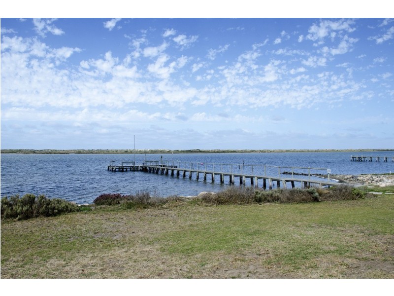 11-13 Goolwa Channel Drive, Hindmarsh Island SA 5214