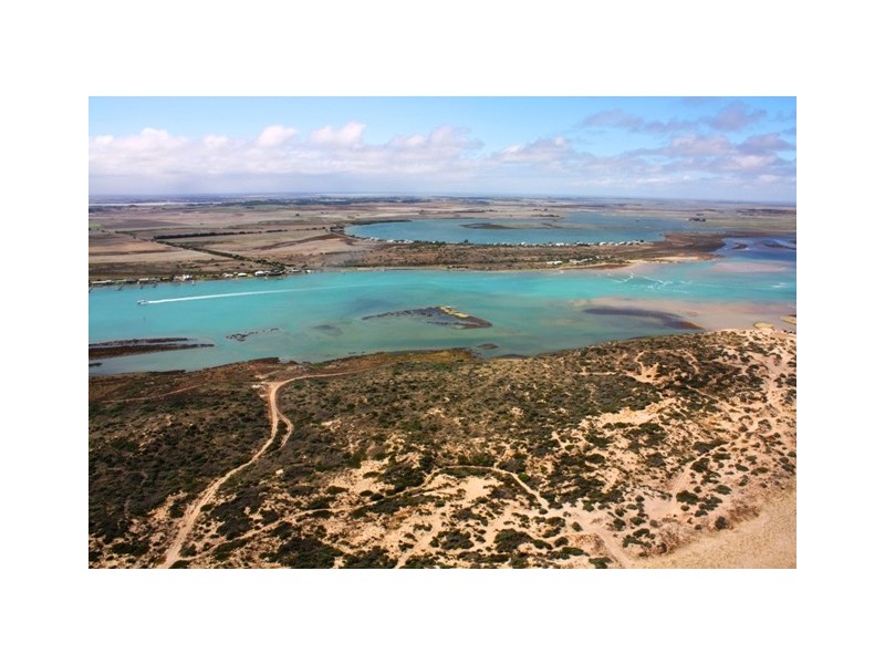 11-13 Goolwa Channel Drive, Hindmarsh Island SA 5214