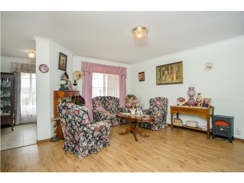 27 Prince Alfred Parade, Hindmarsh Island SA 5214
