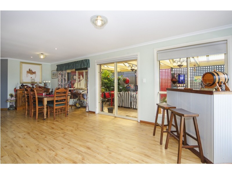 27 Prince Alfred Parade, Hindmarsh Island SA 5214