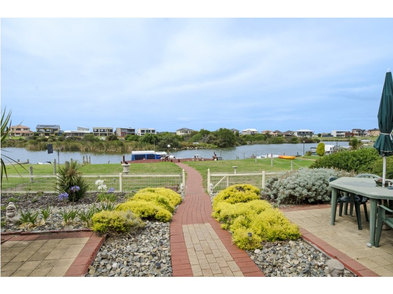 27 Prince Alfred Parade, Hindmarsh Island SA 5214