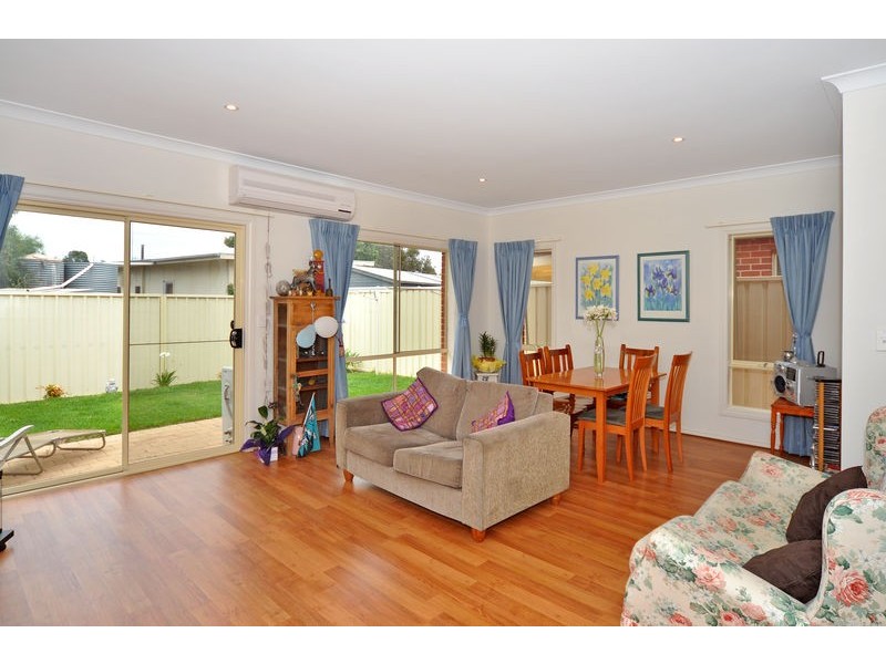 2/1 Moore Street, Goolwa SA 5214