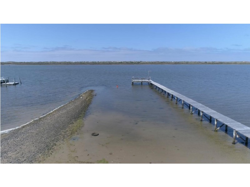 47 Goolwa Channel Drive, Hindmarsh Island SA 5214