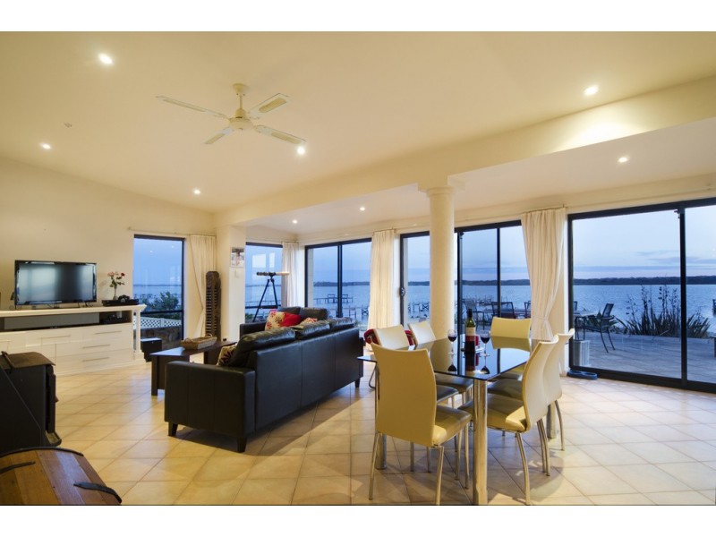 47 Goolwa Channel Drive, Hindmarsh Island SA 5214