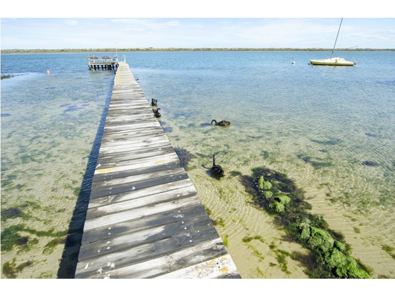 47 Goolwa Channel Drive, Hindmarsh Island SA 5214