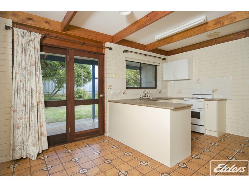 2 Barton Street, Port Elliot SA 5212