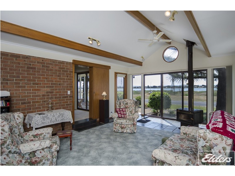65 Captain Sturt Parade, Hindmarsh Island SA 5214
